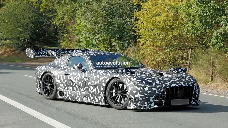 تصاویر جاسوسی مرسدس-AMG GT بلک سریز 2027 نزدیک به تولید